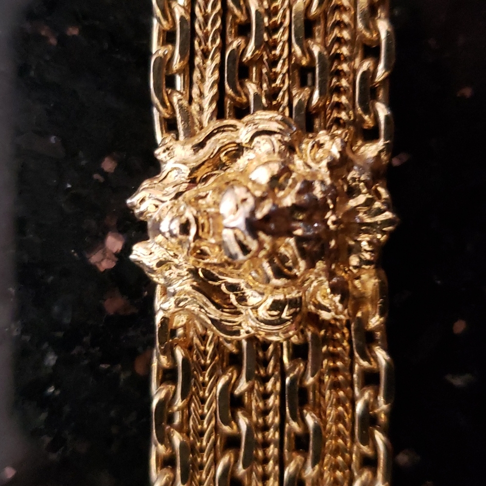 Chanel Authentic  Gold Belt/Neckless